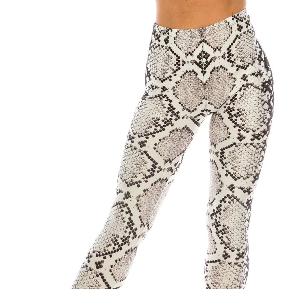 Buttery Soft Leggings - NWOT